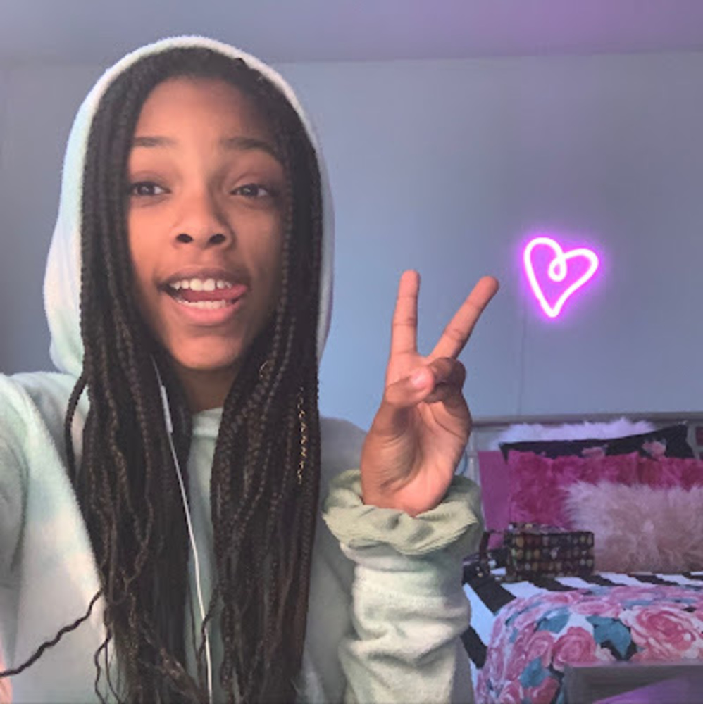 Meet your Posher, Sky